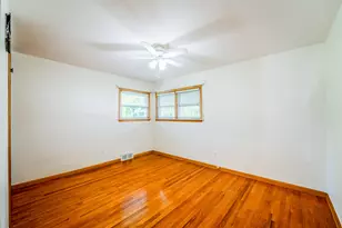 2910 Parkwood St, Trenton, MI 48183 - Photo 14