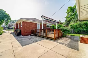2910 Parkwood St, Trenton, MI 48183 - Photo 36