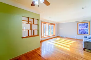 2910 Parkwood St, Trenton, MI 48183 - Photo 10
