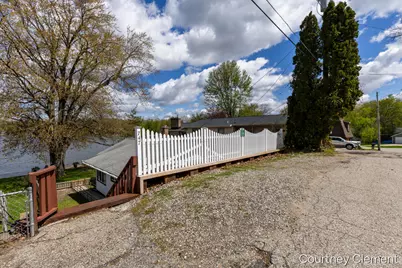 747 Kornoelje Drive NE, Comstock Park, MI 49321 - Photo 10