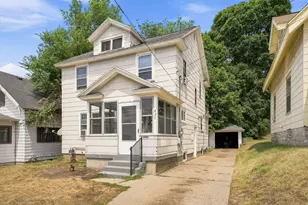 431 Delaware St SE, Grand Rapids, MI 49507 - Photo 2