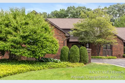 6081 N Gatehouse Drive SE, Grand Rapids, MI 49546 - Photo 2