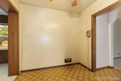 2027 Greenfield Avenue SW, Wyoming, MI 49519 - Photo 8