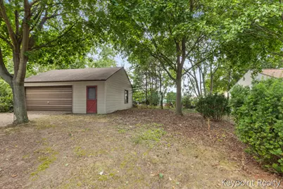 2027 Greenfield Avenue SW, Wyoming, MI 49519 - Photo 30