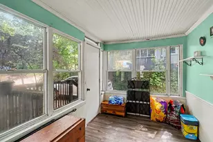 425 Garland St, Kalamazoo, MI 49001 - Photo 2