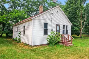 508 Maple St, Decatur, MI 49045 - Photo 1