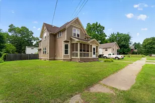 1208 Maple Ave, Jackson, MI 49203 - Photo 2