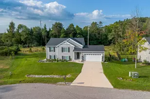 1309 Waterpoint Ct, Whitehall, MI 49461 - Photo 2