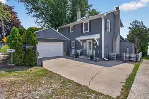 10090 W Ferndale Dr, Manitou Beach, MI 49253 - Photo 4