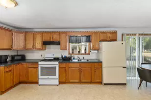 216 Mill St, Ionia, MI 48846 - Photo 10