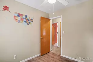 938 Calvary Ave NW, Grand Rapids, MI 49504 - Photo 10