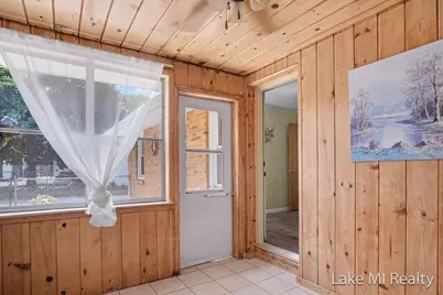 938 Calvary Avenue NW, Grand Rapids, MI 49504 - Photo 14