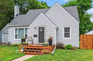 415 Glendale Blvd, Kalamazoo, MI 49004 - Photo 2