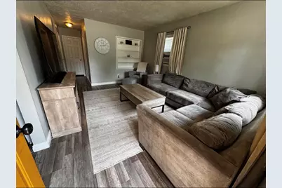 20889 E Ridgemont Road, Harper Woods, MI 48225 - Photo 2