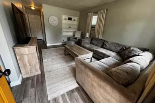 20889 E Ridgemont Rd, Harper Woods, MI 48225 - Photo 2
