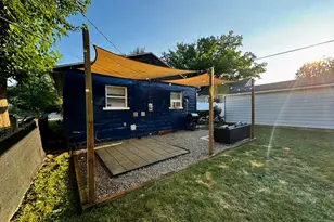 20889 E Ridgemont Rd, Harper Woods, MI 48225 - Photo 14