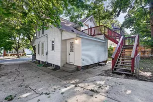 832 Thomas St SE, Grand Rapids, MI 49506 - Photo 36