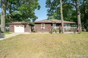 2190 W Sherman Blvd, Muskegon, MI 49441 - Photo 1