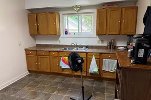 1004 S Jackson St, Jackson, MI 49203 - Photo 2