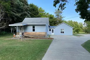 627 S Ensley St, Howard City, MI 49329 - Photo 42