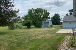 627 S Ensley St, Howard City, MI 49329 - Photo 32