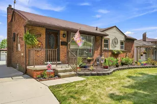 29470 Robert Dr, Livonia, MI 48150 - Photo 2