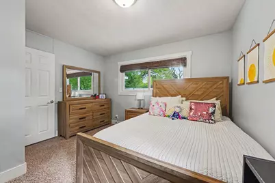 1696 Burke Avenue NE, Grand Rapids, MI 49505 - Photo 20