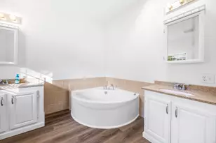 830 Pinewood Ave, Battle Creek, MI 49014 - Photo 12