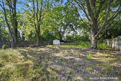 102 Sluyter Street SE, Grand Rapids, MI 49548 - Photo 24