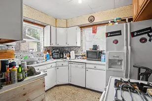 447 W Southern Ave, Muskegon, MI 49441 - Photo 6