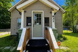931 Jennings Ave, Benton Harbor, MI 49022 - Photo 2
