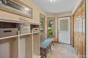 1900 Cherry Run Dr NW, Grand Rapids, MI 49504 - Photo 24