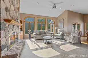 1900 Cherry Run Dr NW, Grand Rapids, MI 49504 - Photo 8
