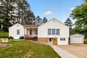 226 W Church Ave, Reed City, MI 49677 - Photo 2