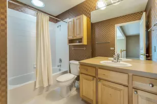 16529 Cottonwood Ct, Northville, MI 48168 - Photo 34