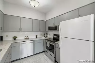 7374 N Shore Drive #17, South Haven, MI 49090 - Photo 8