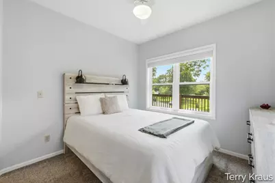 7374 N Shore Drive #17, South Haven, MI 49090 - Photo 12