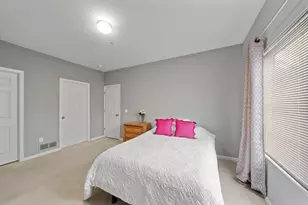 228 W Oakbrook Dr, Ann Arbor, MI 48103 - Photo 18