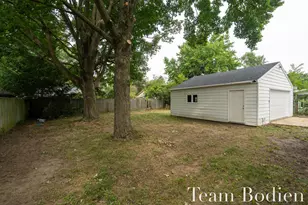 5526 Bedford St, Portage, MI 49002 - Photo 4