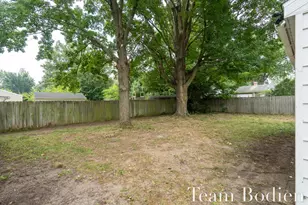 5526 Bedford St, Portage, MI 49002 - Photo 2