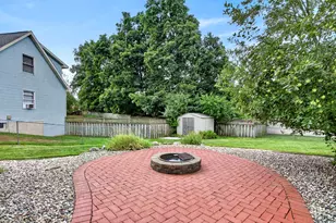 1329 Dewberry Ct NE, Grand Rapids, MI 49505 - Photo 52