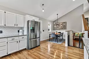 1329 Dewberry Ct NE, Grand Rapids, MI 49505 - Photo 14