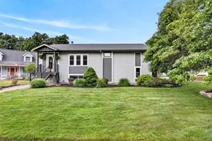 1329 Dewberry Ct NE, Grand Rapids, MI 49505 - Photo 2