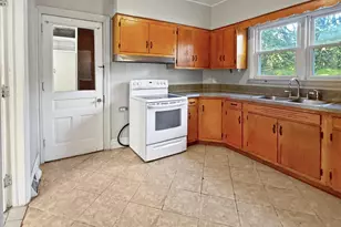 368 Garfield Ave, Battle Creek, MI 49017 - Photo 14