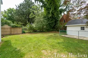 627 Pinehurst Blvd, Kalamazoo, MI 49006 - Photo 8