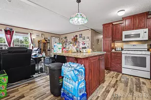 4572 Toronto Ave SW, Wyoming, MI 49519 - Photo 2