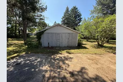905 N Gaylord Avenue, Ludington, MI 49431 - Photo 20