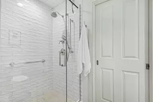 5526 Alhambra Dr SE, Grand Rapids, MI 49546 - Photo 26