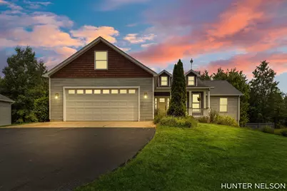 577 E The Lane, Grant, MI 49327 - Photo 2