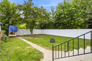 574 Woodland St, Detroit, MI 48202 - Photo 20